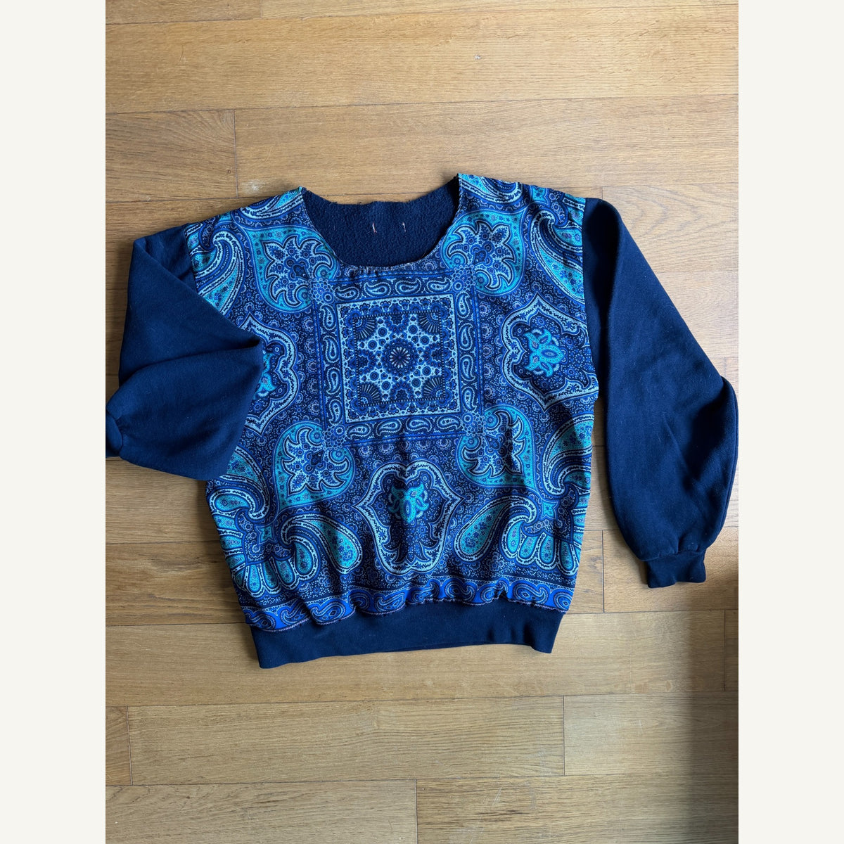 lacivert desenli sweatshirt