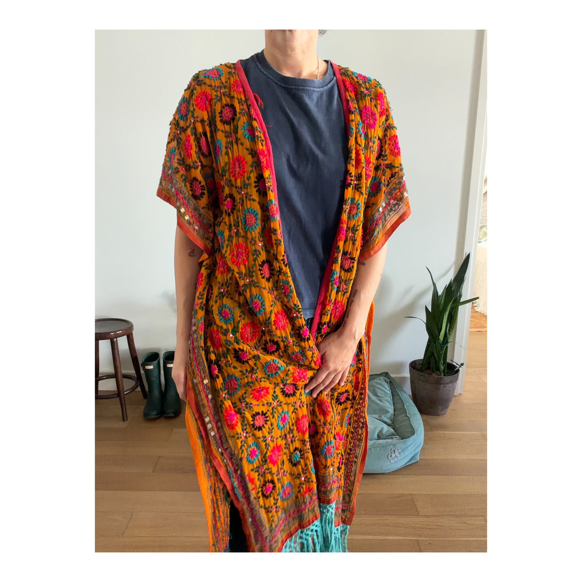 aşırı eğlenceli, işlemeli kimono