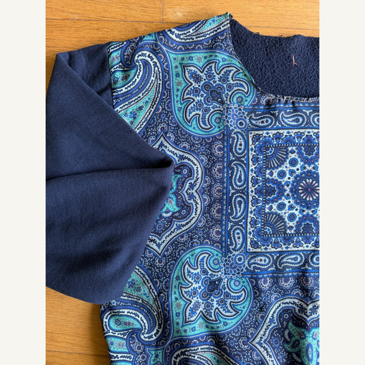 lacivert desenli sweatshirt