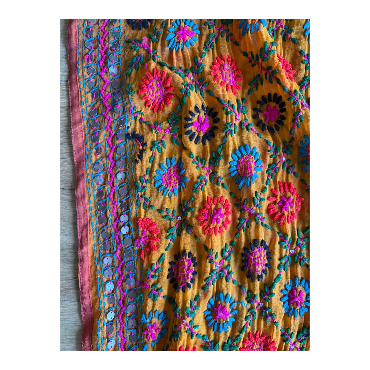 aşırı eğlenceli, işlemeli kimono